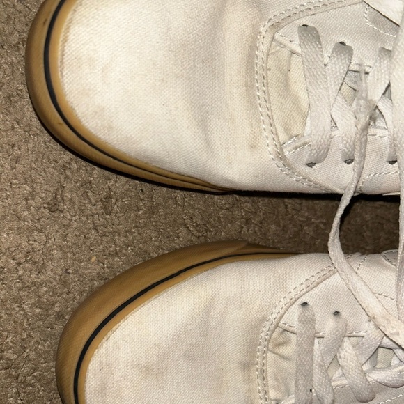 Nike Cream Sneakers with grey Sole size 10 - Picture 6 of 6